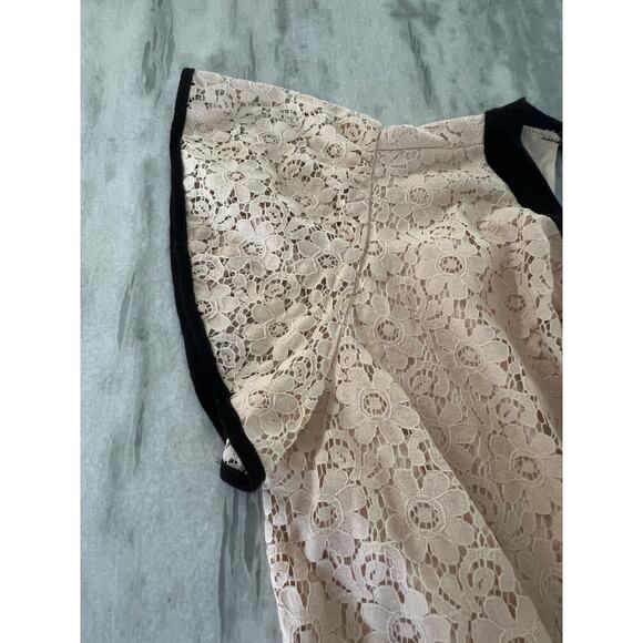 Emi & Joe Cream Lace Blouse Black Trim Flutter Sleeve Woman Size Small Romantic - Picture 10 of 10